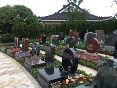 艺术墓碑：展现生命的故事，，，，转达永恒的情绪