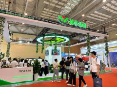 <b>不懈追求生态绿，，，，，，，一连增添善与美</b>