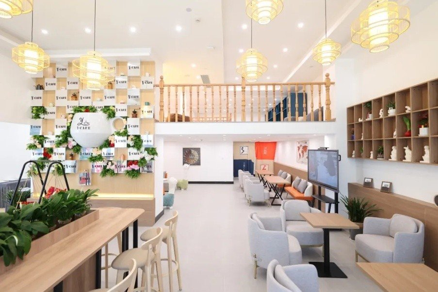 走进 Y·cafe，，，，，，，邂逅一场味蕾与灵魂的浪漫对话